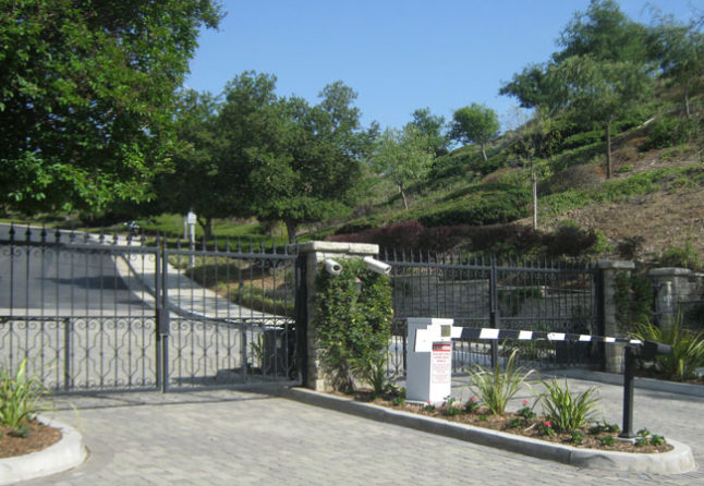 Los Angeles electric iron gate for hoa residents
